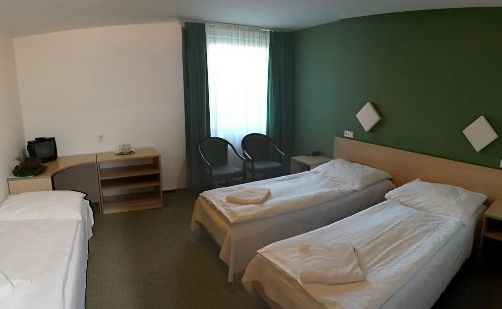 ***  Hotel Mars Praga República Checa